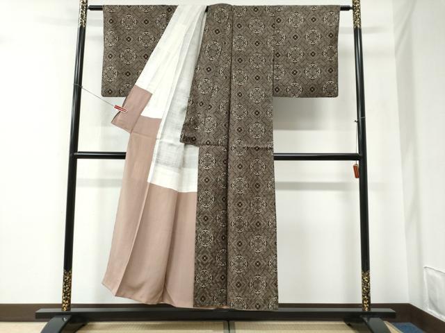 平和屋着物●本場大島紬　龍郷絣　正絹　逸品　CABE2503yc