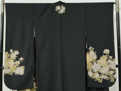 平和屋着物●こむさでもーど・COMME CA DU MODE　振袖　牡丹花文　黒地　洗える着物　CABE2528yc