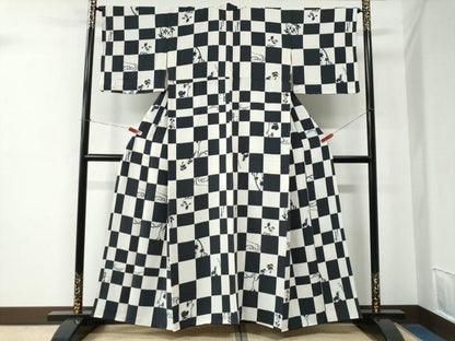 平和屋着物●上質な小紋　型染め　変わり市松　流水　枝花文　正絹　逸品　CABE2549yc