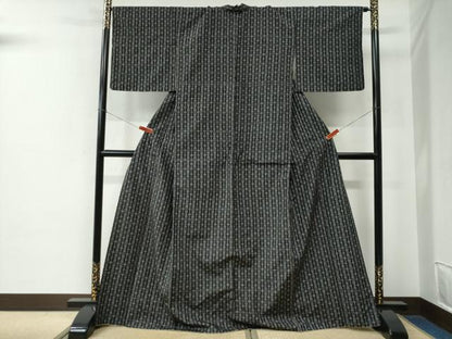 平和屋着物●上質な紬　縞　吉祥文　黒地　正絹　逸品　CABE2564yc