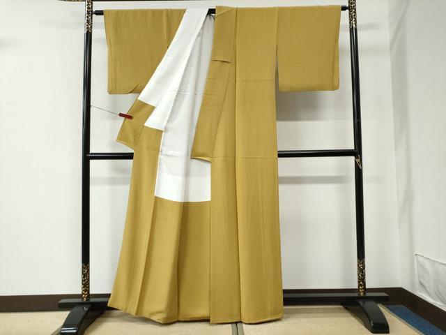 平和屋着物●上質な色無地　芥子色　正絹　逸品　CABE2571yc 平和屋着物○上質な色無地 芥子色 正絹 逸品 CABE2571yc