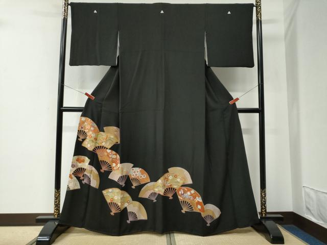 平和屋着物●創業460年・千總　黒留袖　駒刺繍　扇面飛鶴宝尽くし花唐草文　金彩　近鉄百貨店扱い　正絹　逸品　CABE2572yc