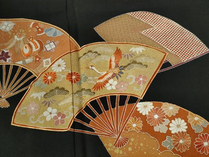 平和屋着物●創業460年・千總　黒留袖　駒刺繍　扇面飛鶴宝尽くし花唐草文　金彩　近鉄百貨店扱い　正絹　逸品　CABE2572yc
