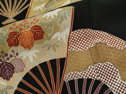 平和屋着物●創業460年・千總　黒留袖　駒刺繍　扇面飛鶴宝尽くし花唐草文　金彩　近鉄百貨店扱い　正絹　逸品　CABE2572yc
