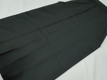 平和屋着物●女性　行灯袴　総刺繍　椿飛鶴花丸文　黒地　金糸　卒業式　洗える着物　CABE2593yc