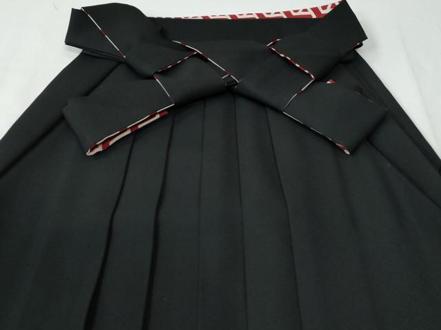 平和屋着物●女性　行灯袴　総刺繍　椿飛鶴花丸文　黒地　金糸　卒業式　洗える着物　CABE2593yc