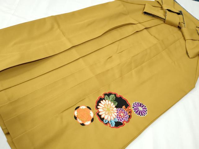 平和屋着物●女性　行灯袴　総刺繍　雪輪菊花文　黄朽葉色　金糸　卒業式　洗える着物　CABE2595yc