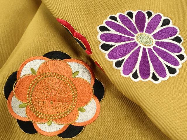 平和屋着物●女性　行灯袴　総刺繍　雪輪菊花文　黄朽葉色　金糸　卒業式　洗える着物　CABE2595yc