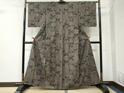 平和屋着物●本場大島紬　7マルキ　花唐草文　正絹　逸品　未使用　CABE2619yc