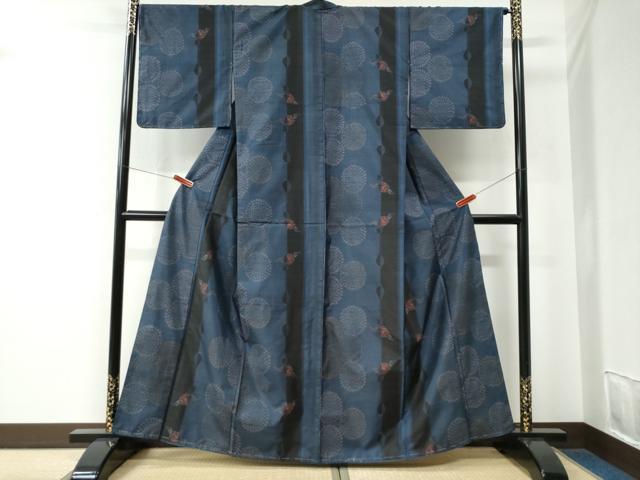 平和屋着物●本場大島紬　9マルキ　菊　牡丹　縞　正絹　逸品　未使用　CABE2620yc 平和屋着物○本場大島紬 9マルキ 菊 牡丹 縞 正絹 逸品 未使用 CABE2620yc