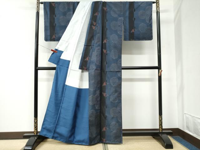 平和屋着物●本場大島紬　9マルキ　菊　牡丹　縞　正絹　逸品　未使用　CABE2620yc 平和屋着物○本場大島紬 9マルキ 菊 牡丹 縞 正絹 逸品 未使用 CABE2620yc
