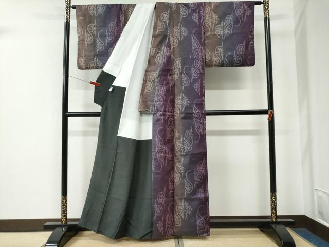 平和屋着物●本場染大島紬　唐草文　BANKANわものや　正絹　逸品　CABE2629yc