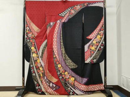 平和屋着物●豪華振袖　駒刺繍　絞り　熨斗吉祥流水毬花文　黒地　金彩　正絹　逸品　CABE2635yc