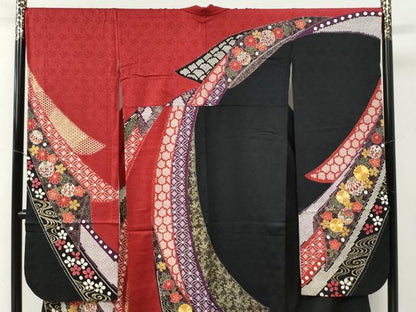 平和屋着物●豪華振袖　駒刺繍　絞り　熨斗吉祥流水毬花文　黒地　金彩　正絹　逸品　CABE2635yc