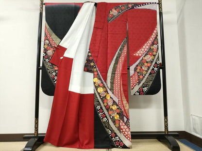 平和屋着物●豪華振袖　駒刺繍　絞り　熨斗吉祥流水毬花文　黒地　金彩　正絹　逸品　CABE2635yc