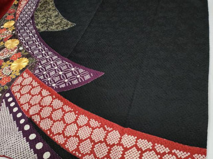 平和屋着物●豪華振袖　駒刺繍　絞り　熨斗吉祥流水毬花文　黒地　金彩　正絹　逸品　CABE2635yc
