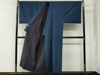 平和屋着物●男性　本場大島紬　アンサンブル　100亀甲　総詰め　羽裏：鷹　キングサイズ　正絹　逸品　CABE2637yc