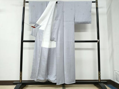 平和屋着物●上質な色無地　本手会の光明　十六菊の章　牡丹鼠色　反端付き　正絹　逸品　未使用　CABE2685yc