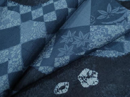 平和屋着物●伝統工芸士　七代目　吉澤与市　小紋　紬地　市松花唐草文　正絹　逸品　未使用　CABE2699yc