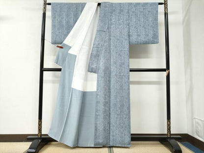 平和屋着物●上質な色無地　花唐草間道地紋　秘色色　正絹　逸品　CABE2713yc