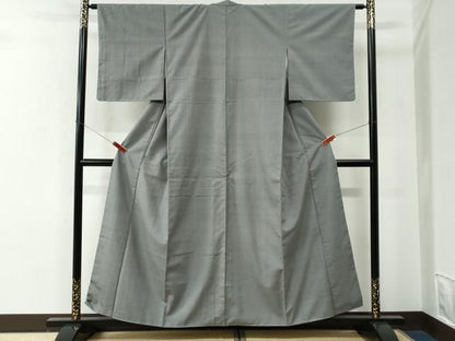 平和屋着物●本場結城紬　重要無形文化財　色無地　鼠色　正絹　逸品　未使用　CABE2810yc