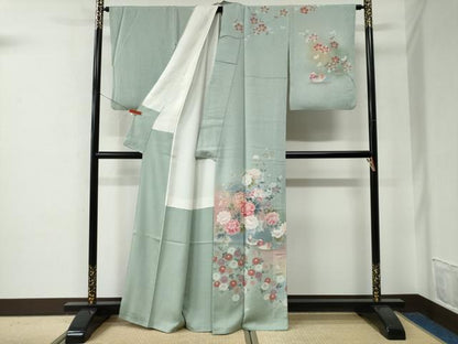 平和屋着物●訪問着　作家物　刺繍　鴛鴦草花文　暈し染め　金彩　正絹　逸品　CABE2820yc