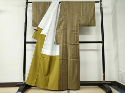 平和屋着物●本場大島紬　よろけ縞　大島紬美幸謹製　証紙付き　正絹　逸品　未使用　CABE2823yc