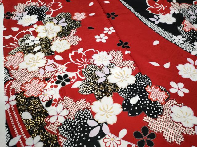 平和屋着物●豪華振袖　駒刺繍　舞桜文　金彩　京都きもの友禅扱い　正絹　逸品　CABE2874yc