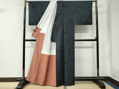 平和屋着物●都喜ヱ門　本場大島紬　9マルキ　泥染め　美の誇り　藤絹織物謹製　証紙付き　正絹　逸品　未使用　CABE2882yc