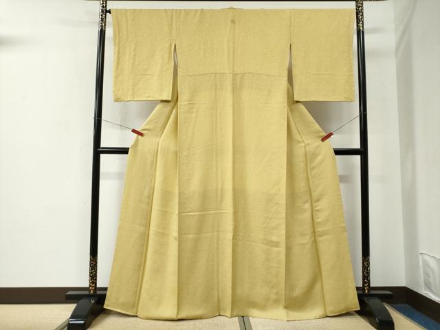 平和屋着物●上質な色無地　紋意匠　淡黄色　鈴乃屋扱い　正絹　逸品　CABE2899yc 平和屋着物○上質な色無地 紋意匠 淡黄色 鈴乃屋扱い 正絹 逸品
