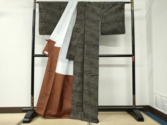 平和屋着物●本場大島紬　吉祥草花文　やまと誂製　正絹　逸品　CABE2921yc