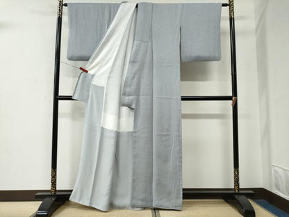 平和屋着物●京加賀友禅　百貫達雄監修　色無地　白梅鼠色　正絹　逸品　CABE2938yc