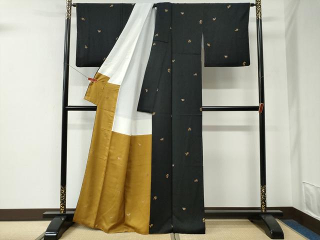 平和屋着物●上質な小紋　南天文　黒地　金彩　正絹　逸品　CABE2951yc