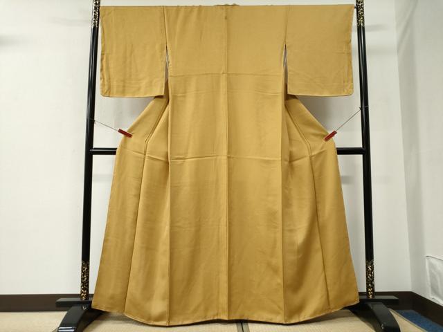 平和屋着物●上質な色無地　松竹梅地紋　萱草色　正絹　逸品　未使用　CABE2975yc