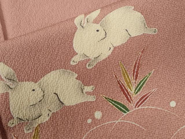 平和屋着物●ファッションデザイナー 花井幸子　小紋　露芝　兎　金彩　鬼しぼ縮緬　正絹　逸品　CABE2980yc