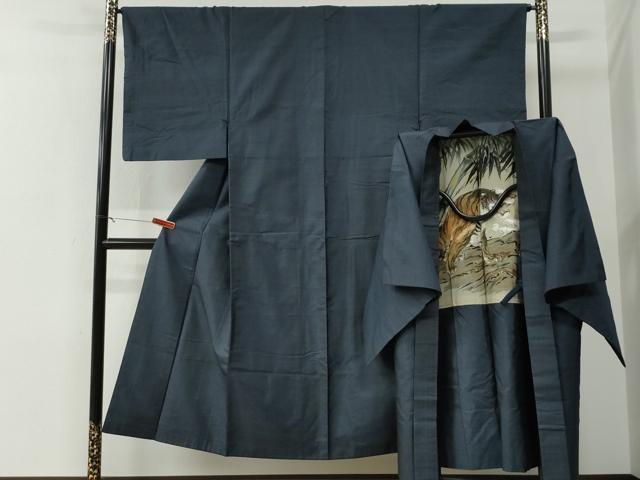 平和屋着物●男性　本場大島紬　アンサンブル　80亀甲　総詰め　羽裏：虎　正絹　逸品　CABE2993yc