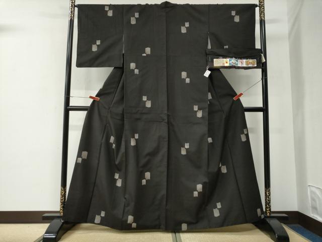 平和屋着物●本場大島紬　9マルキ　泥染め　地空き　瓦文　伊集院理一作　証紙付き　正絹　逸品　CABE2996yc