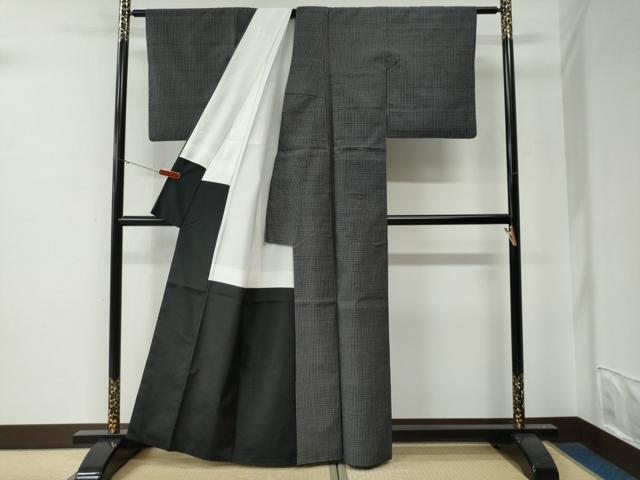 平和屋着物●結城紬　玉丘の里　黒地　奥庄謹製　証紙付き　正絹　逸品　CABE3002yc