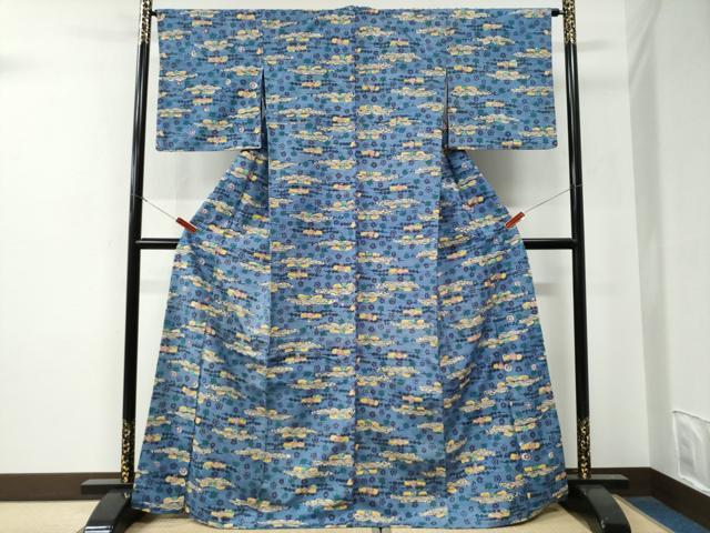 平和屋着物●上質な紬　紅型　竜田川舞桜文　胴抜き仕立て　正絹　逸品　CABE3011yc