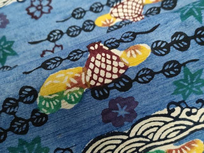平和屋着物●上質な紬　紅型　竜田川舞桜文　胴抜き仕立て　正絹　逸品　CABE3011yc