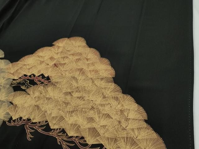 平和屋着物●豪華黒留袖　駒刺繍　松葉文　金彩　正絹　逸品　CABE3067yc