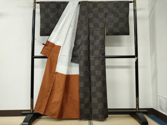 平和屋着物●本場大島紬　9マルキ　市松吉祥文　正絹　逸品　CABE3131yc