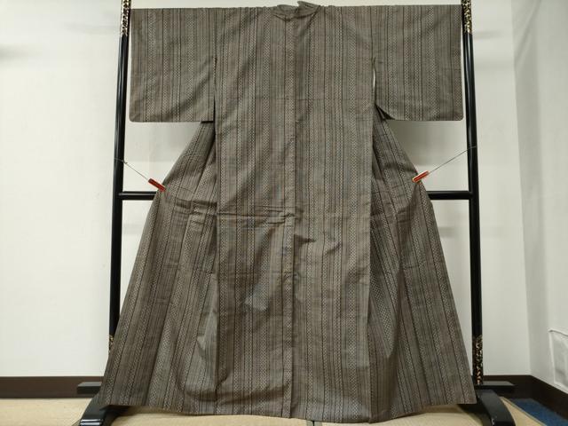 平和屋着物●本場大島紬　割り込み絣　吉祥間道　正絹　逸品　CABE3148yc