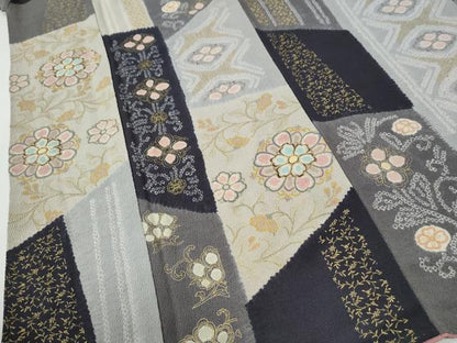平和屋着物●上質な小紋　胴抜き仕立て　駒刺繍　絞り　吉祥花唐草文　金彩　鬼しぼ縮緬　正絹　逸品　CABE3167yc