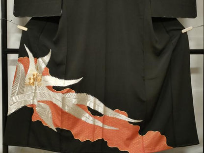 平和屋着物■豪華黒留袖　駒刺繍　草花文　金彩　正絹　逸品　CABE3286ev