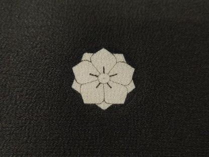 平和屋着物■豪華黒留袖　駒刺繍　草花文　金彩　正絹　逸品　CABE3286ev
