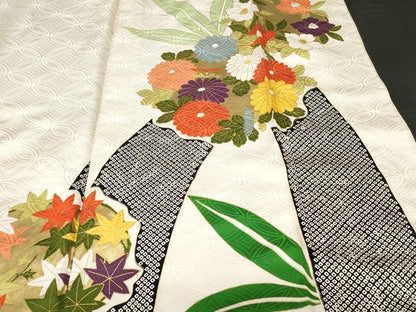 平和屋着物■豪華振袖　駒刺繍　笹竹花丸文　金彩　正絹　逸品　CABE3344ev