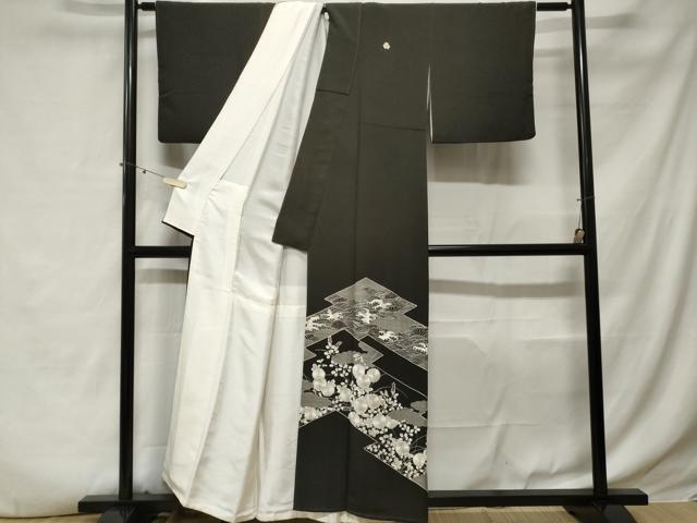 平和屋着物■豪華黒留袖 駒刺繍 立波草花文 銀彩 正絹 逸品 CABE3428ev