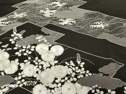 平和屋着物■豪華黒留袖 駒刺繍 立波草花文 銀彩 正絹 逸品 CABE3428ev