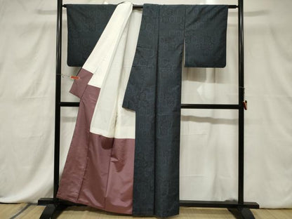 平和屋着物■本場大島紬　亀甲草花文　正絹　逸品　CABE3862dy